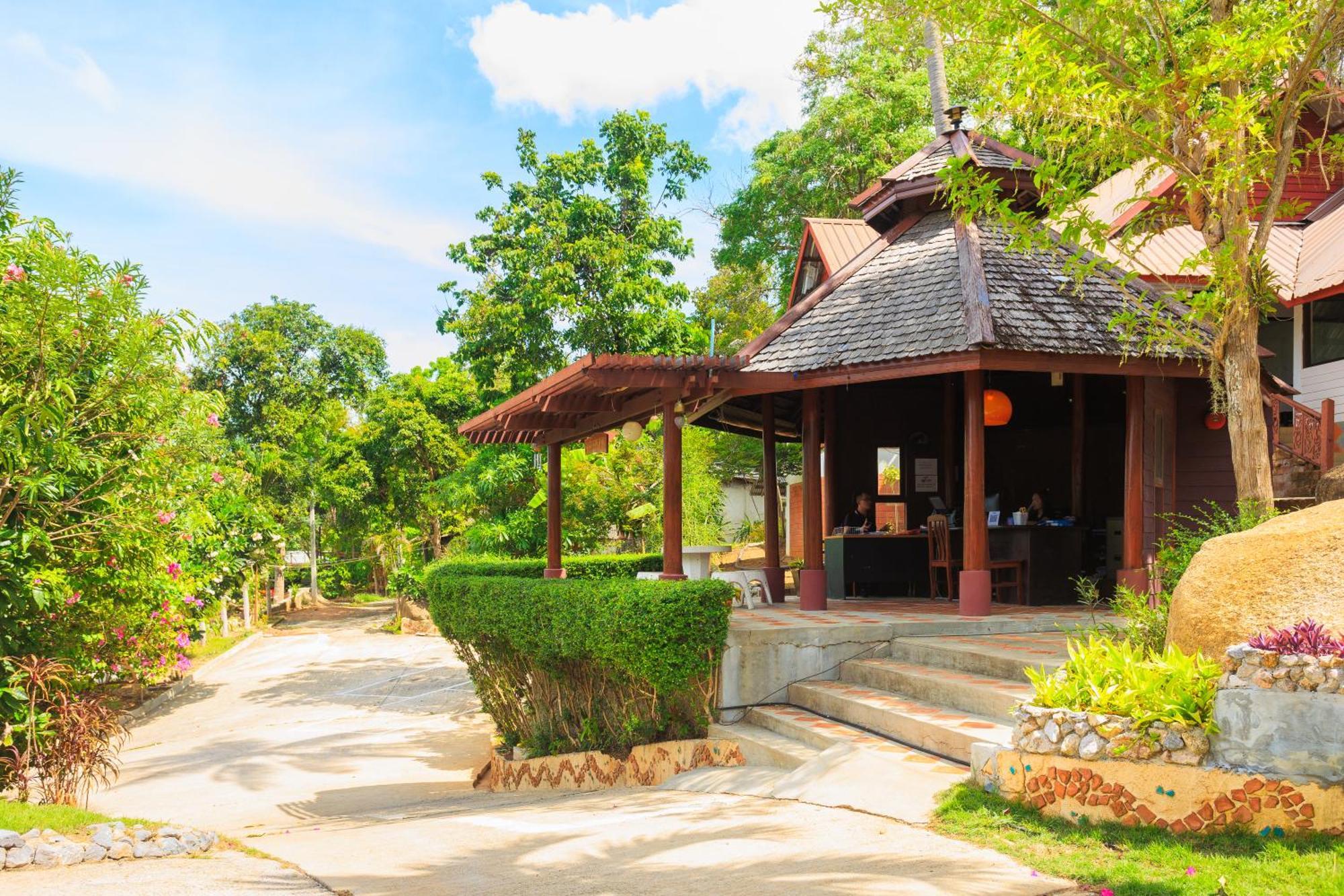 Samui Wooden Hill Apartment Lamai Beach  Exterior photo